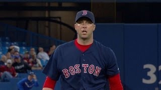 BOS@TOR: Capuano strikes out the side in the 8th