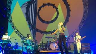 Paramore - Pool (Live at Genting Arena Birmingham)