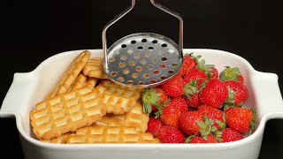 ​​Whisk strawberries with cookies! You'll be amazed! Delicious dessert in 5 minutes without baking