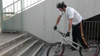 関大自転車部ＢＭＸ班　高塚　階段練習2010.10.13