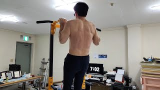 운동에 미치면 이렇게 된다. 2분 동안 1 턱걸이  버티기 (1pull-up)