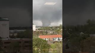 Confirmed “catastrophic” tornado moved through Little Rock, Arkansas, according to NWS