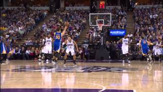 Curry Finds Bogut for the Deep Alley-Oop