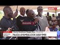 Agataliikonfuufu Omuyimbi Master Parrot aziikiddwa, Faaza y’ambalira basereebu abeerabira katonda