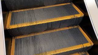 【東芝】コープみらい府中寿町店 エスカレーター escalator CORP supermarket Fuchu Tokyo Japan