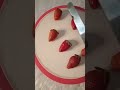 i make a strawberry fondant cake