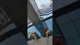 Extreme Window cleaning in Dubai @BajaBigDTravels