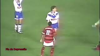 Flamengo x Vélez, Romário brigando