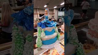 This 🎂 Cake looks 🧊 FROZEN‼️ Disney Elsa Snow Queen themed cake at Kentucky State Fair #frozen #elsa