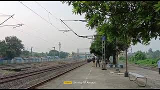 New Delhi Howrah 02304 Poorva express crossing Janai Rode 130 Kmph...