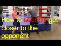 Boxing: how to secretly get closer to the opponent