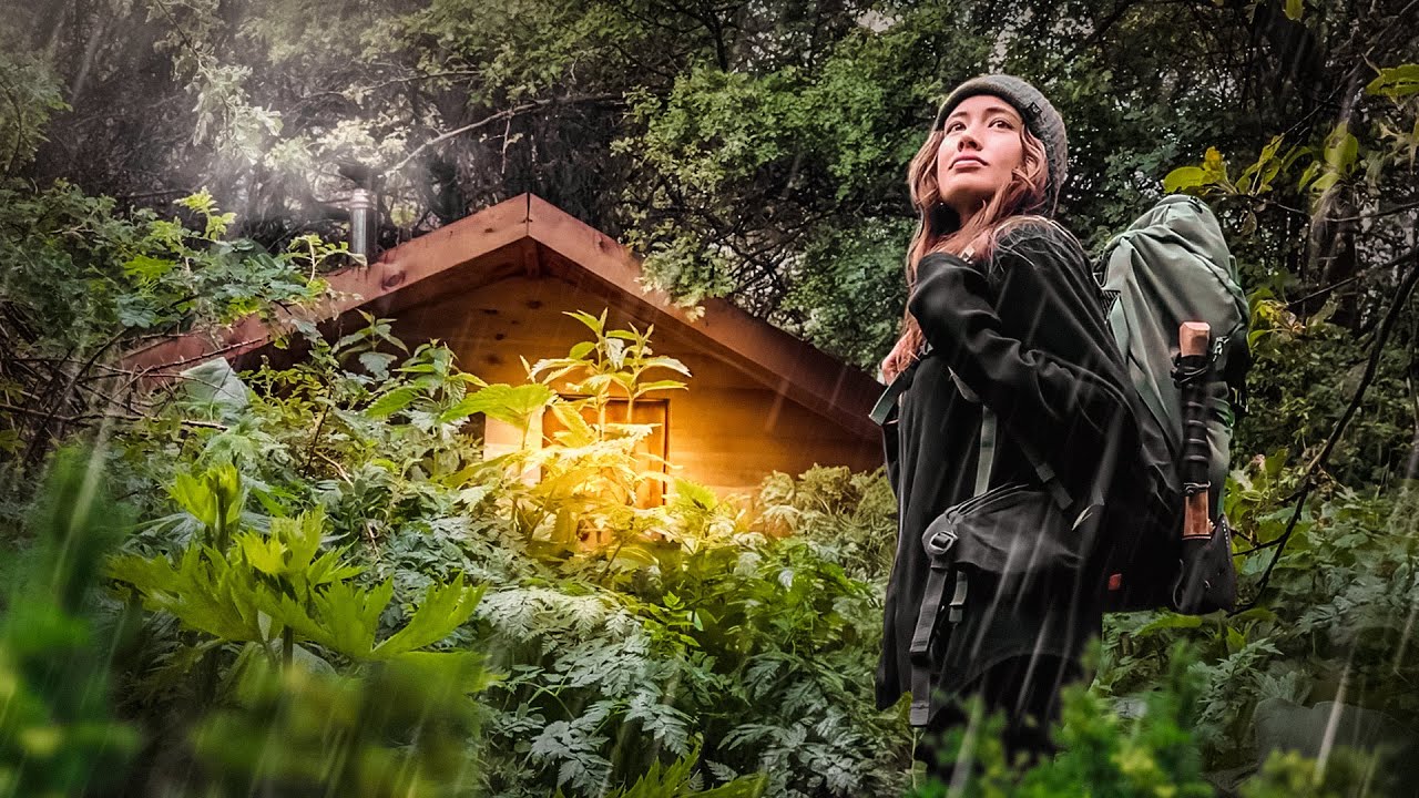 A Strange Forest Hut Saved A Girl From The Rain Solo Overnight Youtube