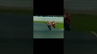 1999 WGP 500cc Rd.8 イギリスGP - 恐るべし、原田哲也！2気筒アプリリアで、250cc時代のライバルであるマックス・ビアッジをオーバーテイク！#shorts