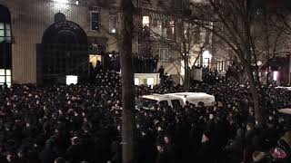 Hundreds mourn 2 Jewish victims of Jersey City shooting