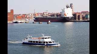 Hafenrundfahrten mit Adler-Schiffe im „Alten Hafen“ Wismar