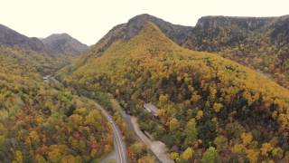 【2014年】北海道 層雲峡の紅葉をドローンで空撮