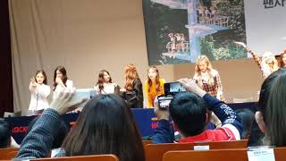 181014 LOONA fansign fancam 1 members playing on the stage