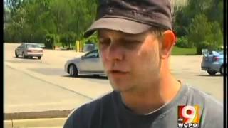 Suspects rob bank, create standoff for hours.