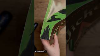 Wicked Fore Edge Painting 1/3 #wicked #paint #book #elphaba #shorts