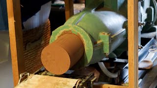 Mixing Clay and Spiral Wedging - Mishima Pottery Technique