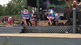 Metis Club Traditional Dancers