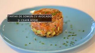 Tartar de somon cu avocado și ceapă roșie - Cavaleria.ro