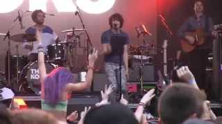 The Kooks- "Sofa Song" (720p) Live at Lollapalooza on August 1. 2014