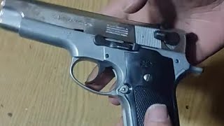 Smith \u0026 Wesson مسدس