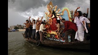 ঘোড়ায় চড়ে বিদায় দেবী দুর্গার | Durga Puja