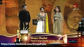 IIFA-2012 best singer shreya Ghoshal.wmv