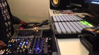 Freestyle Beat on Maschine MK1 \u0026 Scratching by Kill3r-K