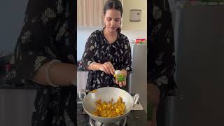 भरवा शिमला मिर्च बनाए॥ stuff capsicum || #tiffinbox #recipe #viralvideo #vlog