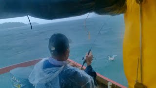 CAPTAIN GOKIL, HUJAN PETIR ANGIN TETAP NEKAT MANCING