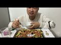 下班了，买一斤半猪头肉，拌上黄瓜，贼香，多喝点