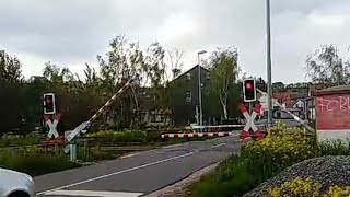 Bahnübergang Wasserthaleben, Hauptstraße