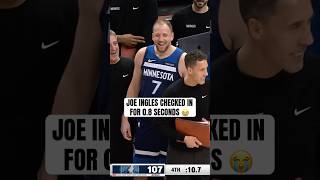 Joe Ingles checked in just to inbound after not playing for nearly 2 months 😅