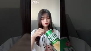 【TikTok】【景井ひな】一口👄