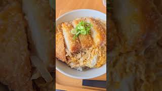 900円で食べられる人気No.1の「かつ丼」