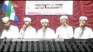 ഇതാണ് മക്കളേ കേള്‍ക്കേണ്ട ബുര്‍ദ: അടിപൊളീ ആലാപനം...