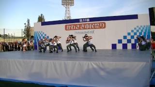 『川崎市民祭２０１２』で、市内のダンススクールのキッズが踊りを披露