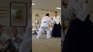 Preemptive kokyunage: lead with atemi & end interaction before start.#selfdefense #yoshinkan #aikido