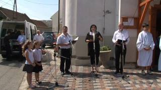 Szent István-napi ünnepség és kenyérszentelés a pusztasomorjai templomtéren