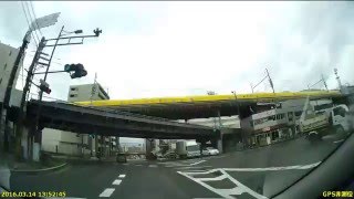 1号線を走行中に京都駅で偶然ドクターイエローに遭遇した。