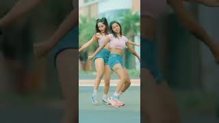 කොහොමද කෙල්ලෝ දෙන්නගේ Dance එක😘|#shorts|#Dance Cover