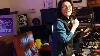 Radioactive Kitty Litter Makes Kitty Scared!!!