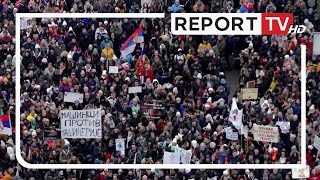 Nuk ndalen protestat në Serbi, studentët vijojnë tubimet masive kundër Vuçiç