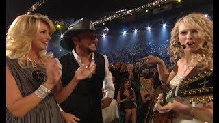 taylor swift sings "Tim McGraw" in front of Tim McGraw