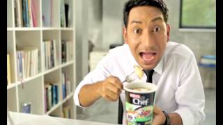 Zizan Razak dalam Iklan Mamee Chef Cup English