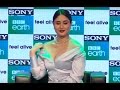 Kareena Kapoor Khan Adjusts Slipping Dress Video