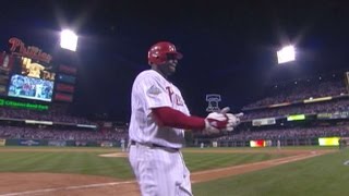 2008 WS Gm3: Utley and Howard hit back-to-back homers